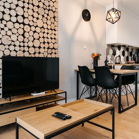 Perla Bieszczad 2 Apartment Ustrzyki Dolne Luaran gambar