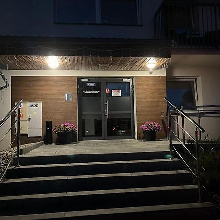Perla Bieszczad 2 Apartment Ustrzyki Dolne Luaran gambar